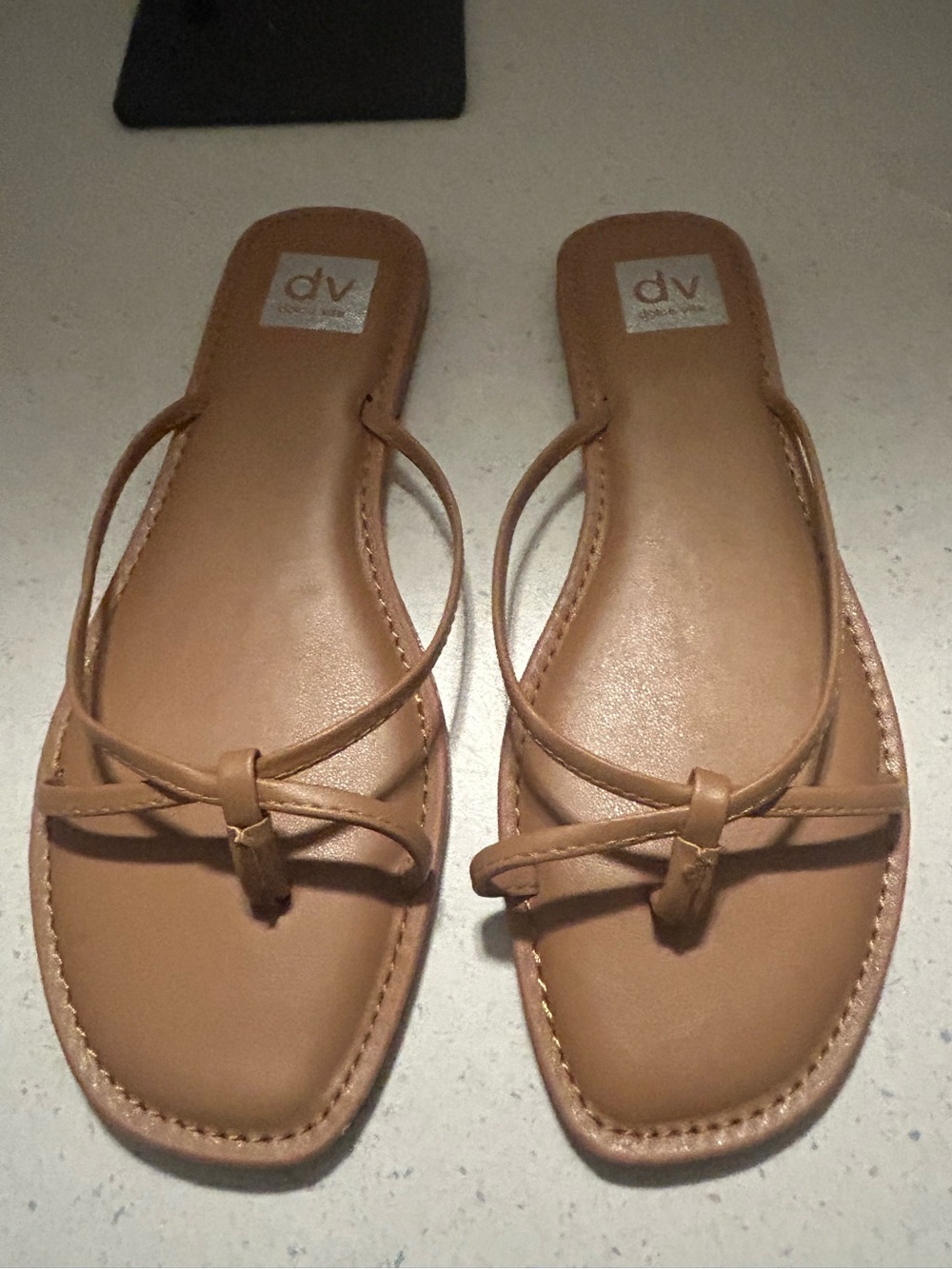 Dolce Vita Tan Knot Strap Flat Sandals - Picture 1 of 6